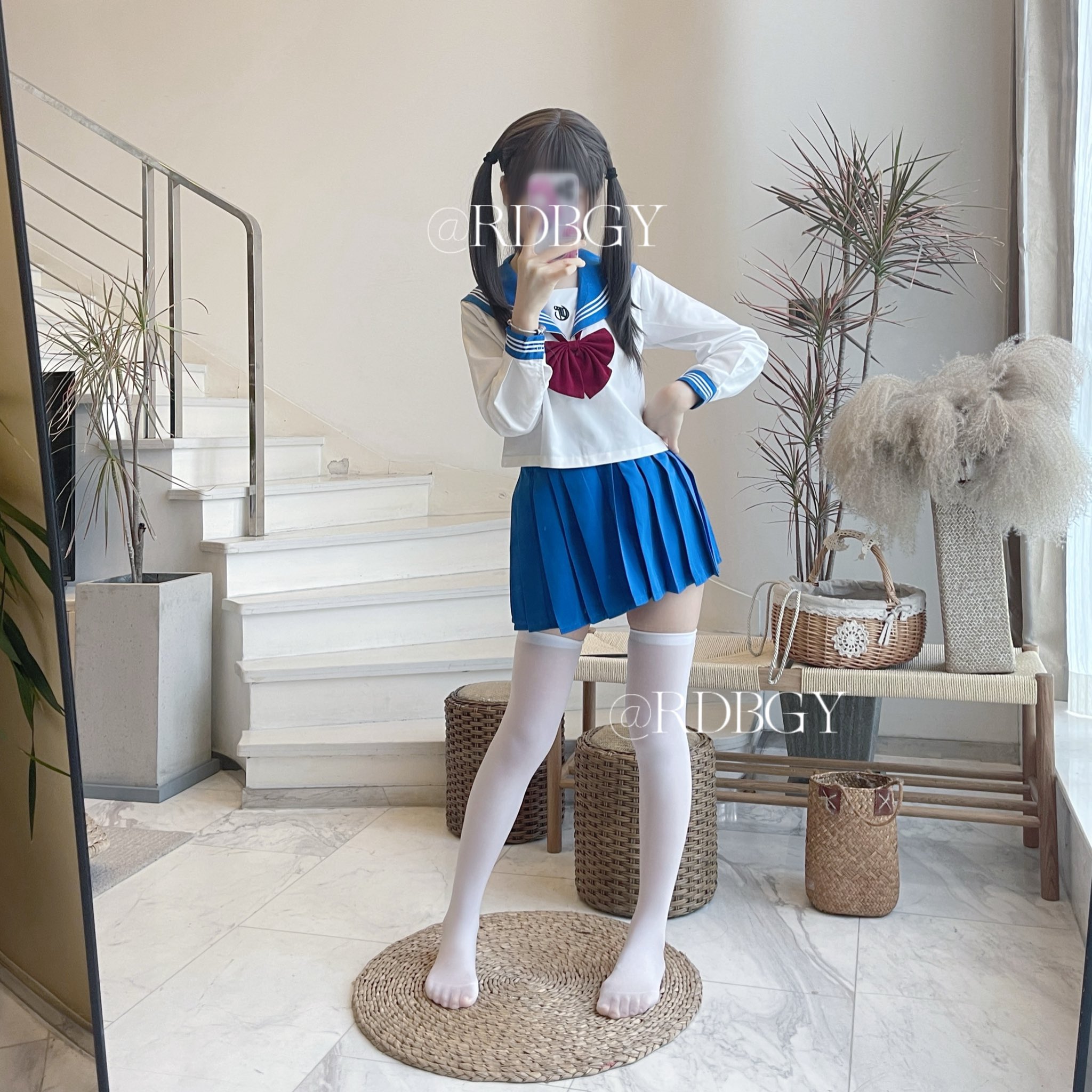 推特萝莉福利姬-小苦瓜【77P1V】